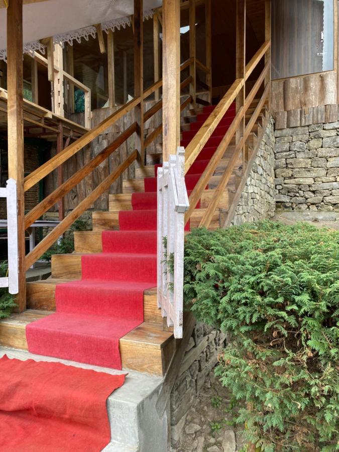 Log Cabin In The Woods Bed and Breakfast Gangtok Exteriör bild