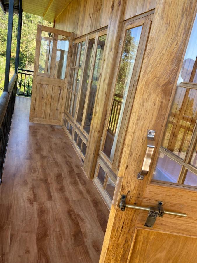 Log Cabin In The Woods Bed and Breakfast Gangtok Exteriör bild