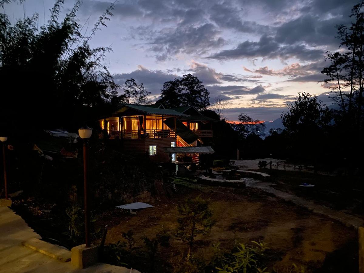 Log Cabin In The Woods Bed and Breakfast Gangtok Exteriör bild
