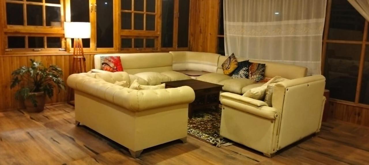 Log Cabin In The Woods Bed and Breakfast Gangtok Exteriör bild