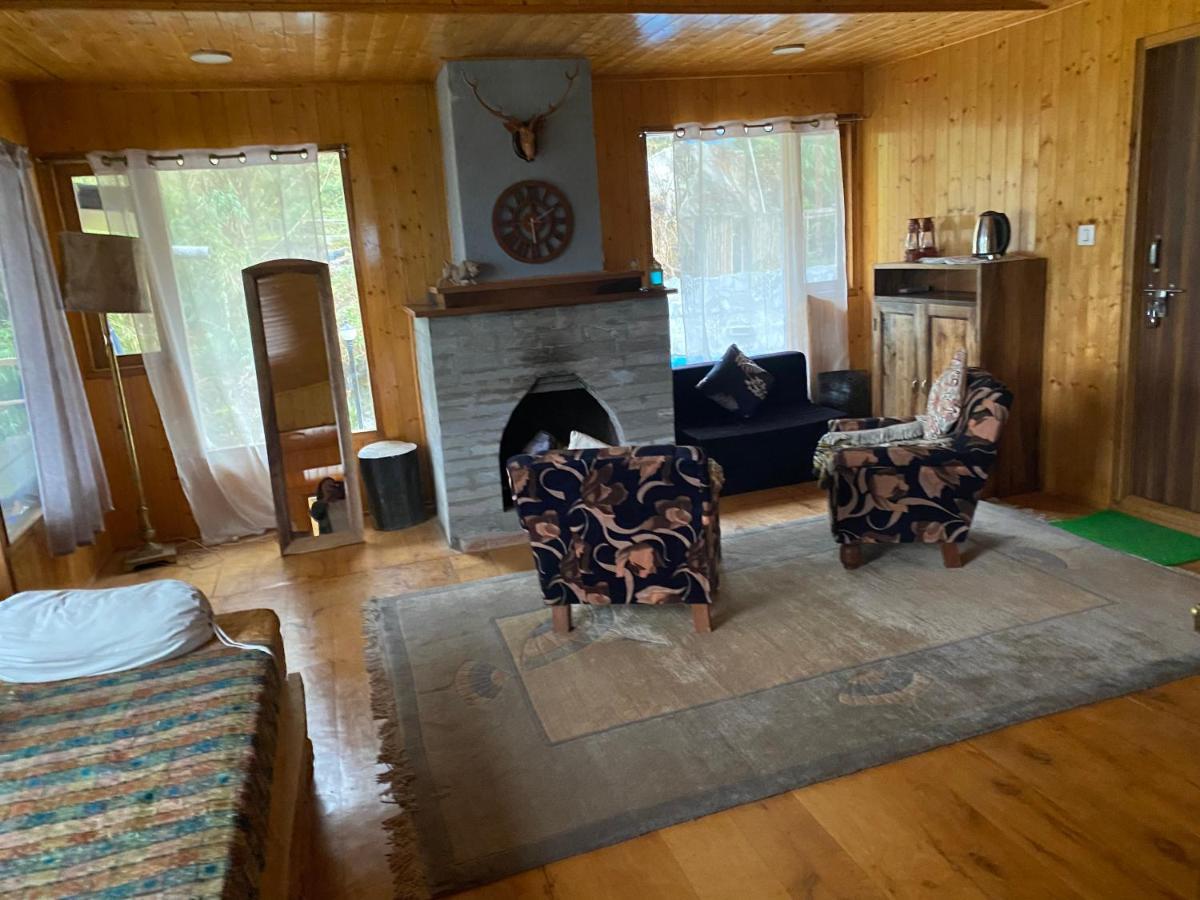 Log Cabin In The Woods Bed and Breakfast Gangtok Exteriör bild