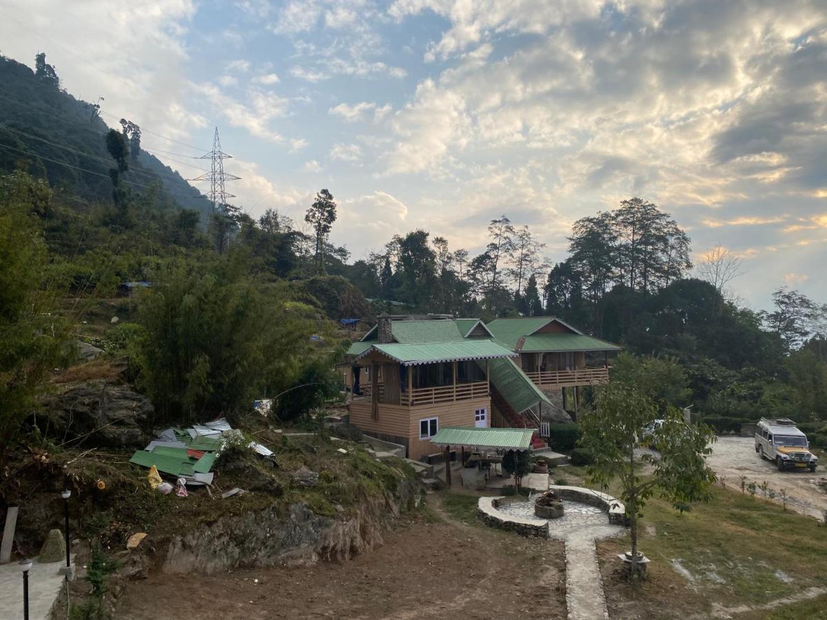 Log Cabin In The Woods Bed and Breakfast Gangtok Exteriör bild